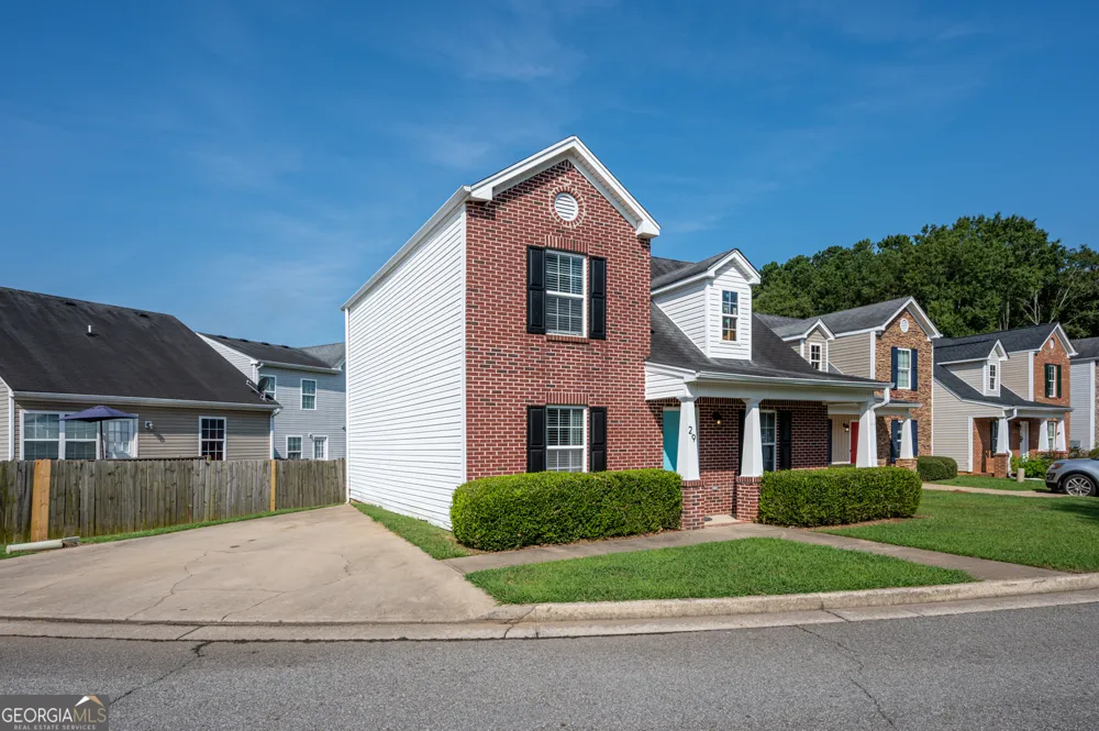 29 Middleton CT Cartersville, GA 30120