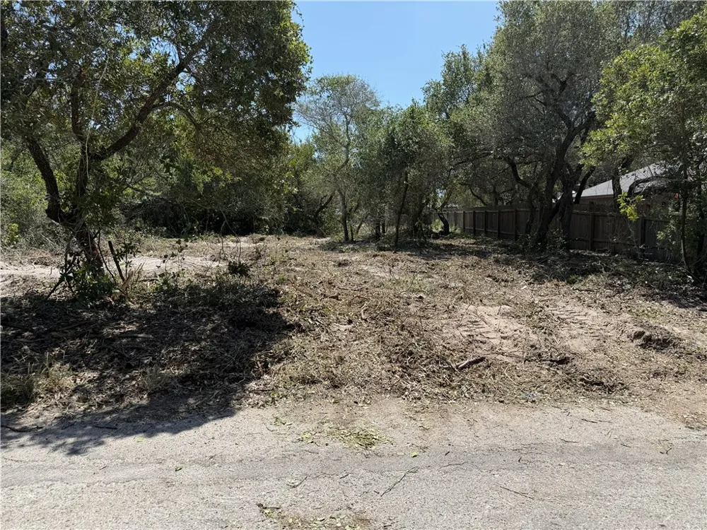 2 S 12th St Aransas Pass, TX 78336