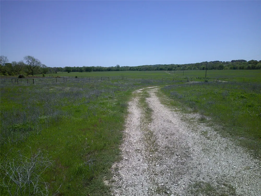 55 Starr Mann St Jo, TX 76265