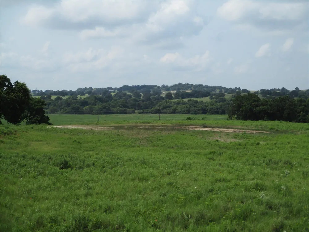 55 Starr Mann St Jo, TX 76265