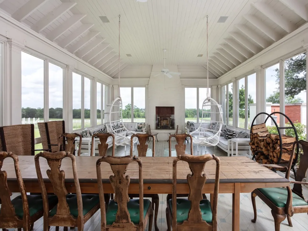 2228 Centerhill Road Bellville, TX 77418