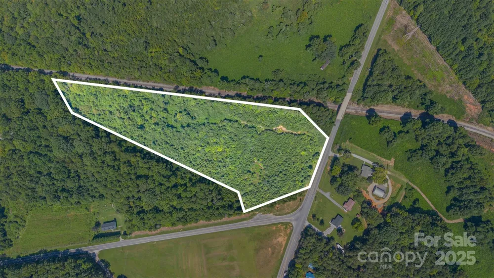 000 Slanting Bridge Road Sherrills Ford, NC 28673