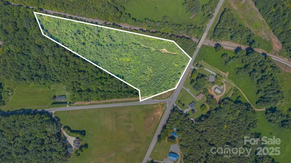 000 Slanting Bridge Road Sherrills Ford, NC 28673