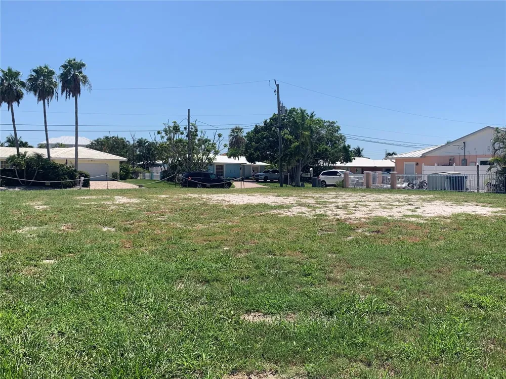 538 67TH STREET Holmes Beach, FL 34217