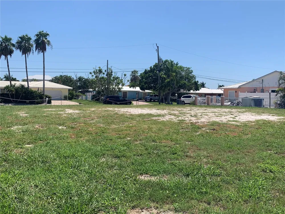 538 67TH STREET Holmes Beach, FL 34217
