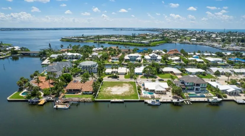 538 67TH STREET Holmes Beach, FL 34217