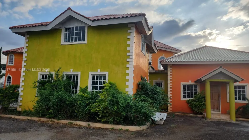 WILTSHIRE, TRELAWNY #00 