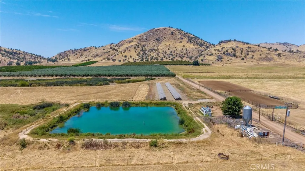 19400 398 Woodlake, CA 93286