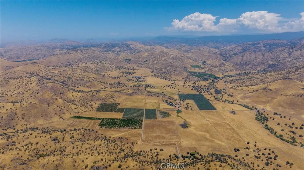 19400 398 Woodlake, CA 93286