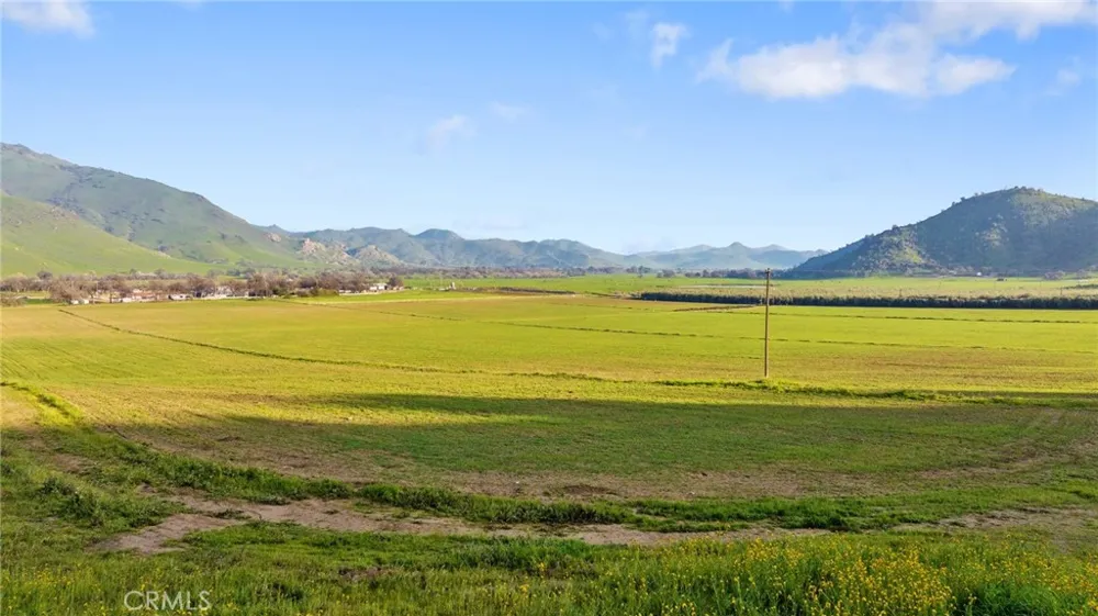 19400 398 Woodlake, CA 93286