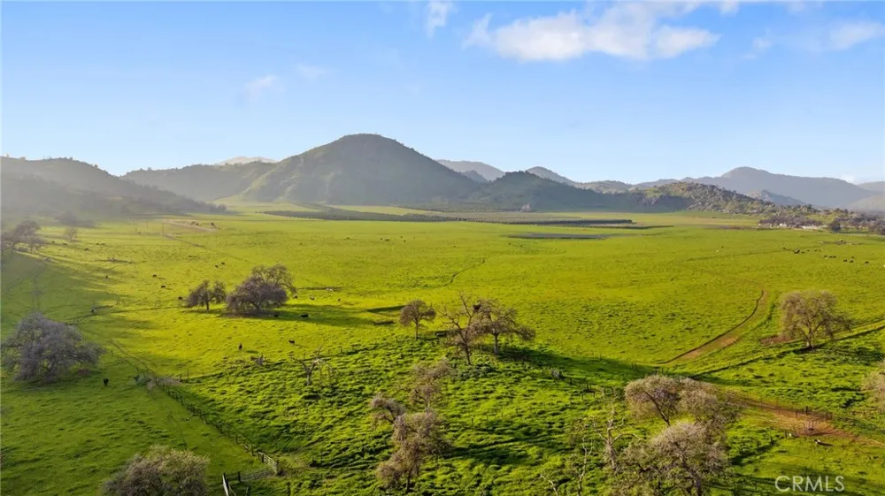 19400 398 Woodlake, CA 93286