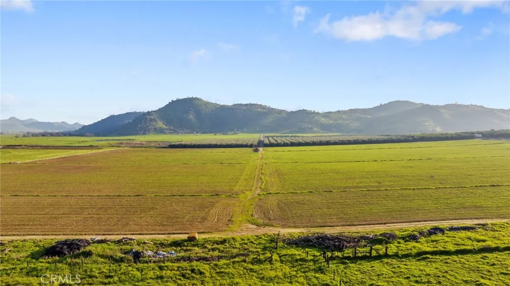 19400 398 Woodlake, CA 93286