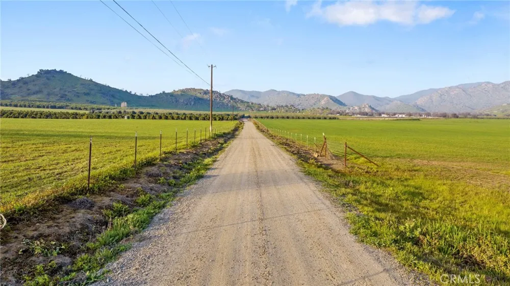 19400 398 Woodlake, CA 93286