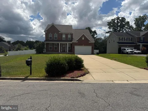 800 NAEVE COURT