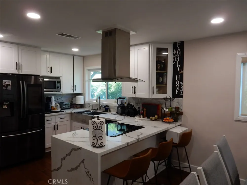 6157 Carpintero Avenue Lakewood, CA 90713