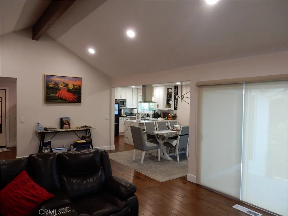 6157 Carpintero Avenue Lakewood, CA 90713