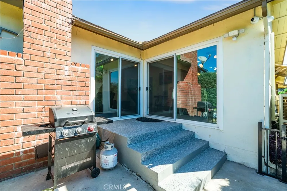 6157 Carpintero Avenue Lakewood, CA 90713