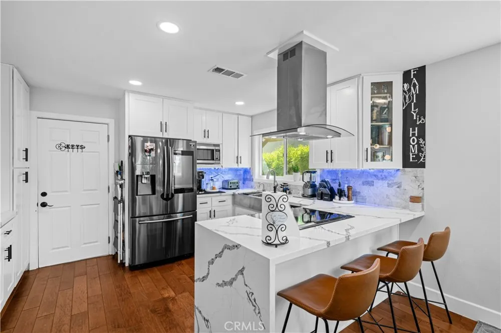 6157 Carpintero Avenue Lakewood, CA 90713