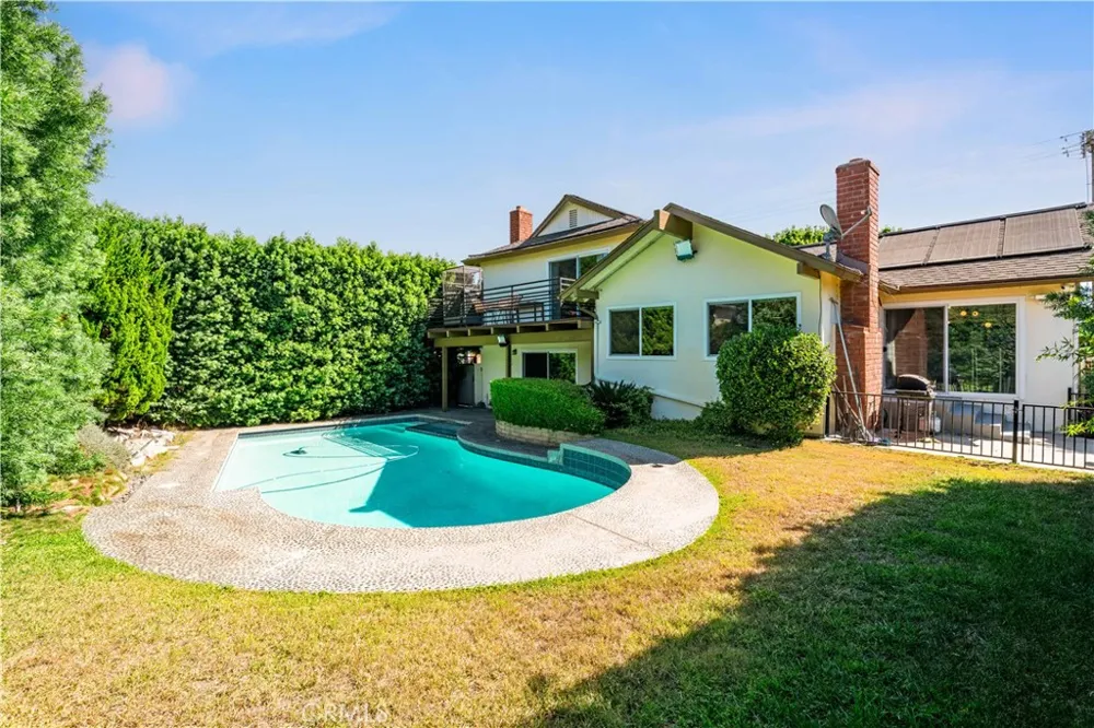 6157 Carpintero Avenue Lakewood, CA 90713
