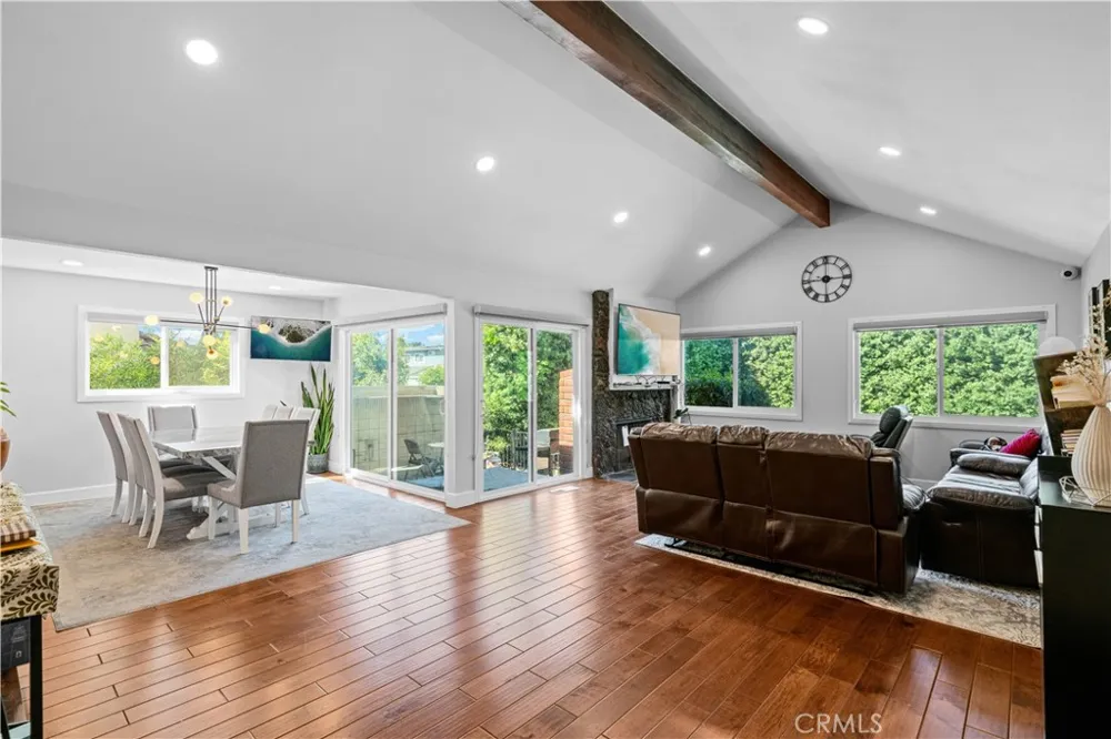 6157 Carpintero Avenue Lakewood, CA 90713