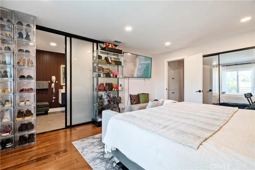 6157 Carpintero Avenue Lakewood, CA 90713