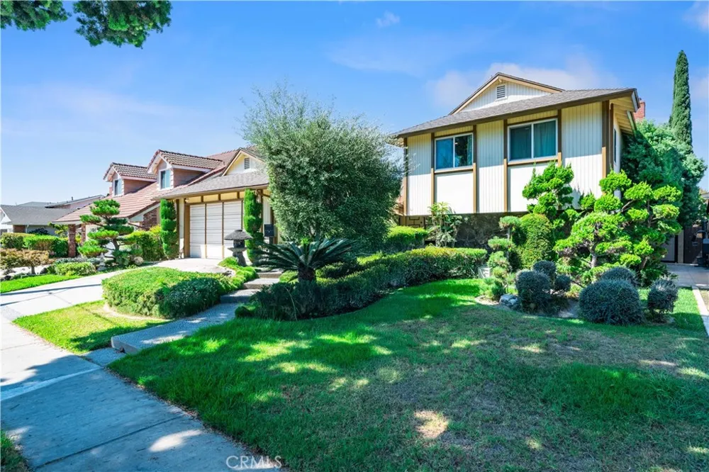 6157 Carpintero Avenue Lakewood, CA 90713