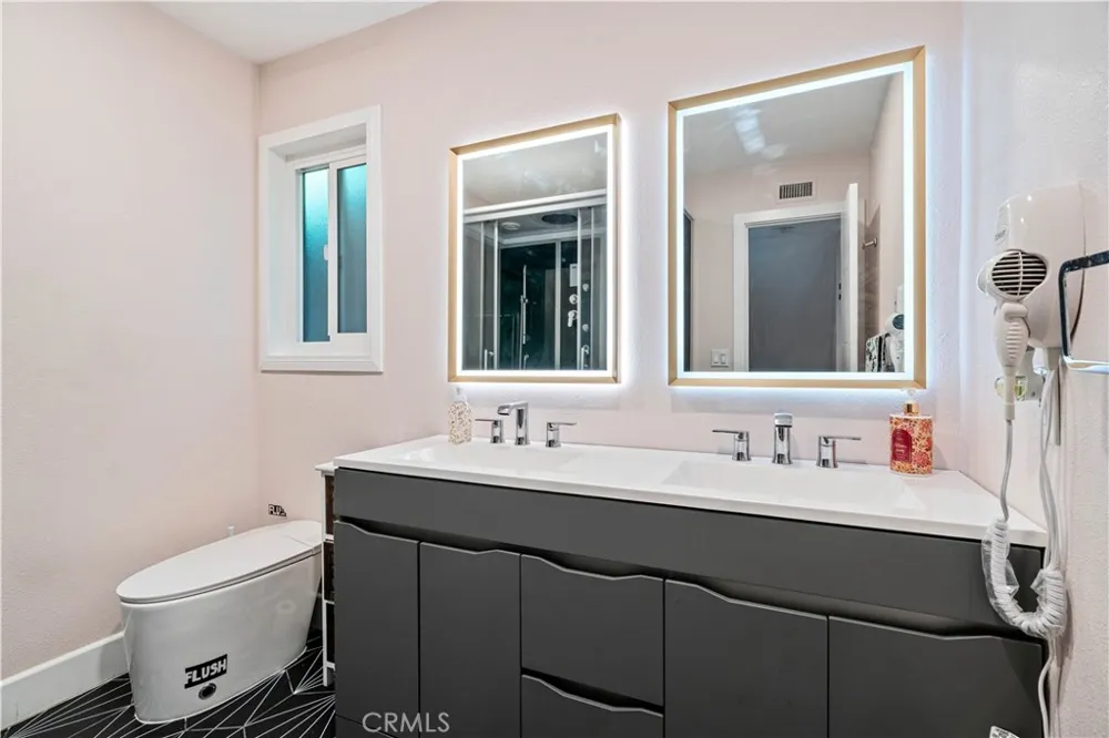 6157 Carpintero Avenue Lakewood, CA 90713