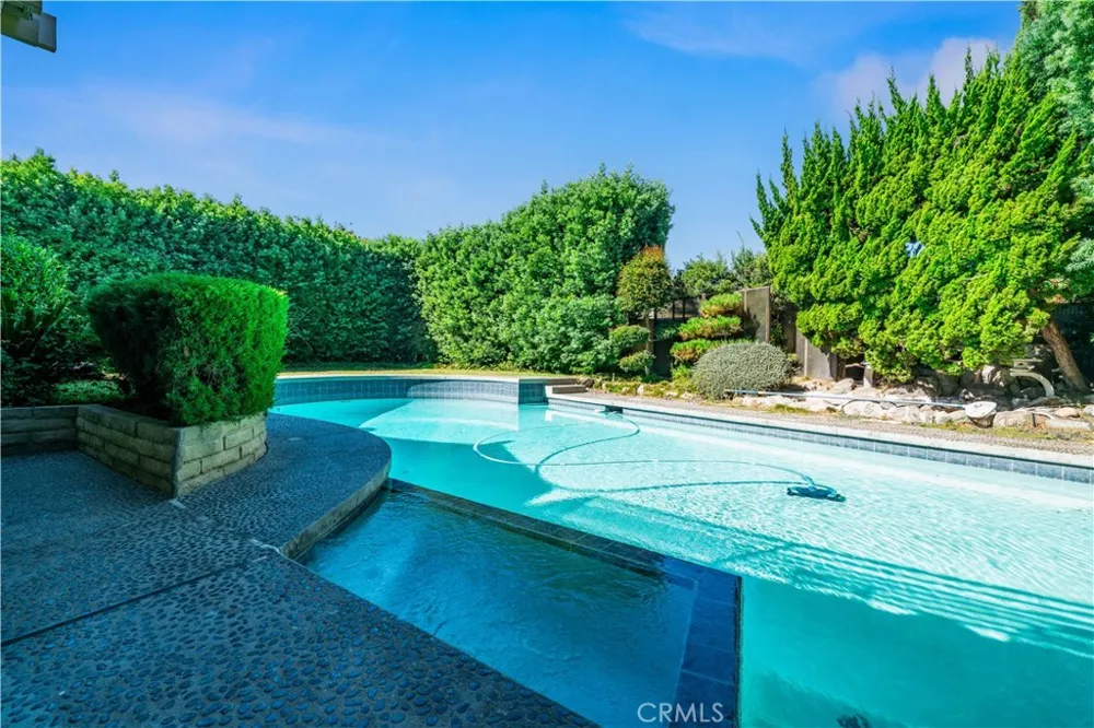 6157 Carpintero Avenue Lakewood, CA 90713