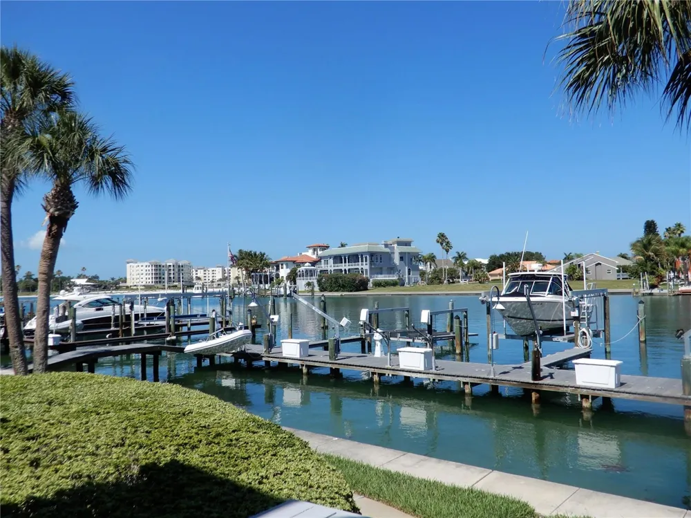 910 PINELLAS BAYWAY S #103 Tierra Verde, FL 33715