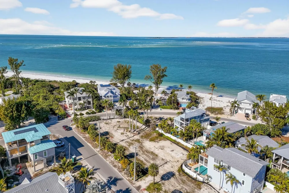 812 BAY BOULEVARD Anna Maria, FL 34216
