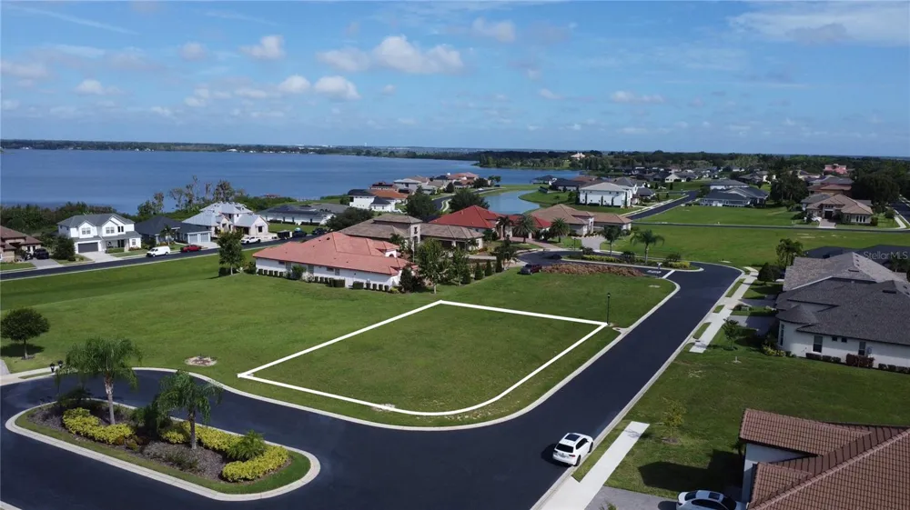 587 LOBLOLLY PLACE Auburndale, FL 33823