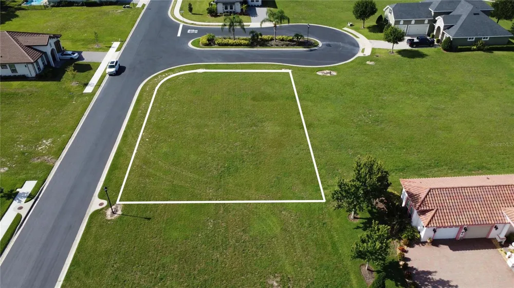 587 LOBLOLLY PLACE Auburndale, FL 33823