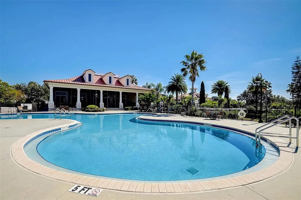 587 LOBLOLLY PLACE Auburndale, FL 33823