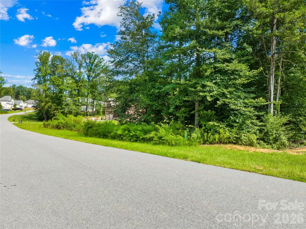 1099 Kapstone Crossing Lexington, NC 27295