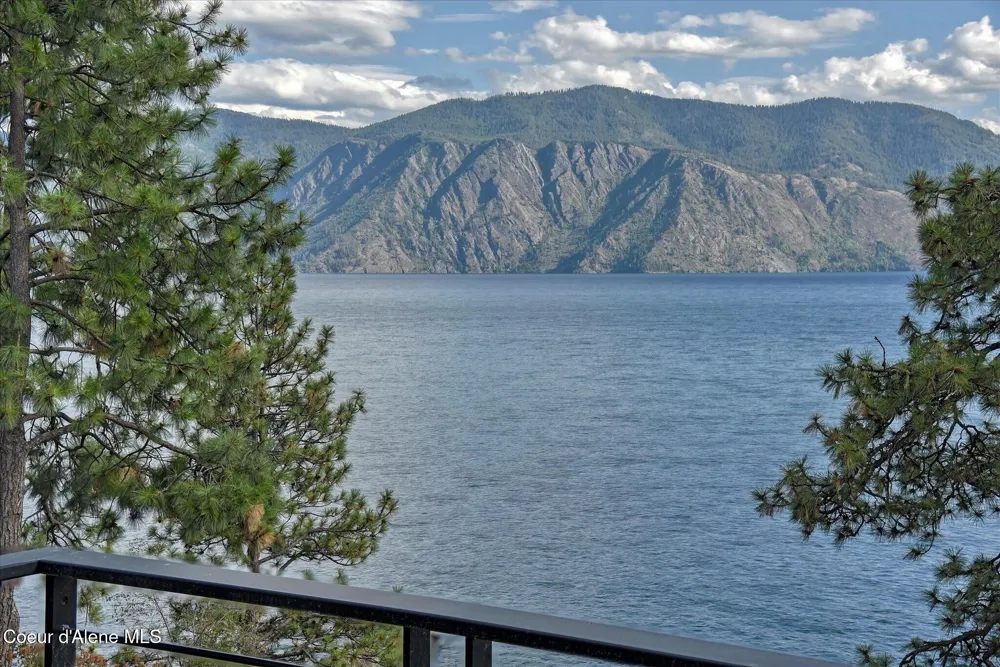 45 Lower Rock Hbr Sagle, ID 83860