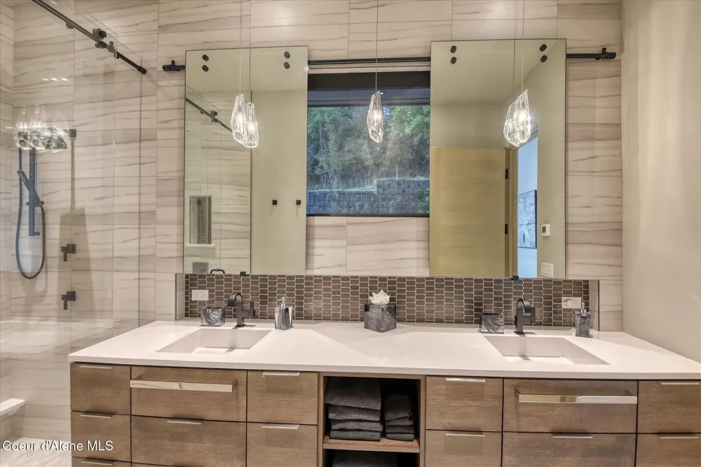 45 Lower Rock Hbr Sagle, ID 83860