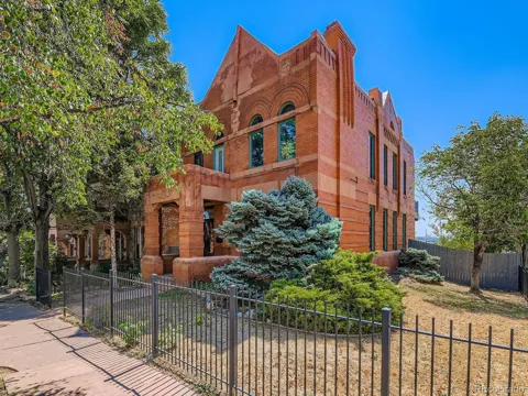 2140 W 28th Avenue