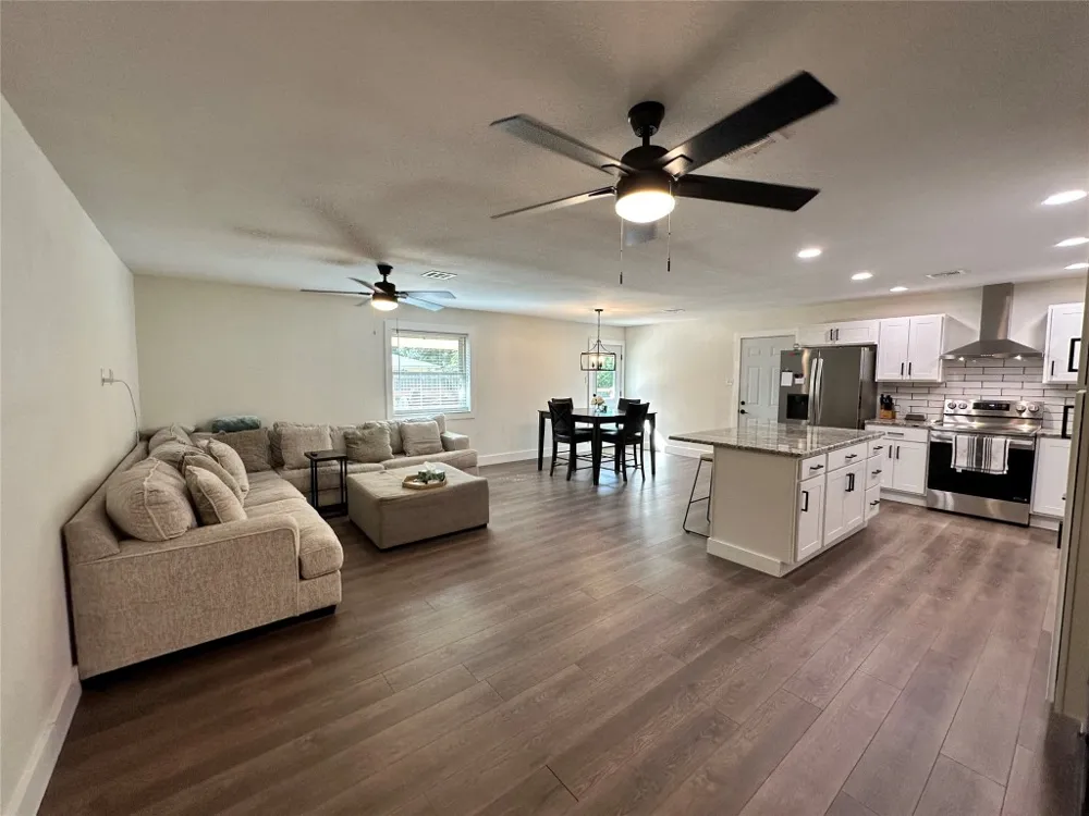 108 S Sunshine Lane Little River Academy, TX 76554