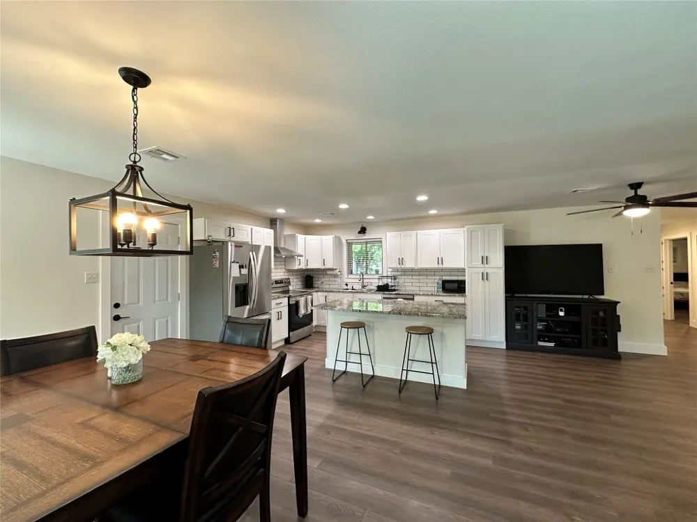 108 S Sunshine Lane Little River Academy, TX 76554