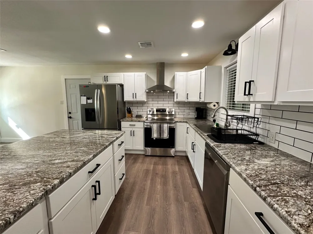 108 S Sunshine Lane Little River Academy, TX 76554