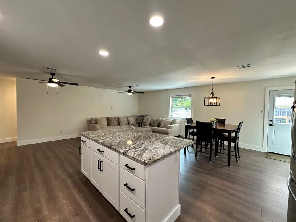 108 S Sunshine Lane Little River Academy, TX 76554