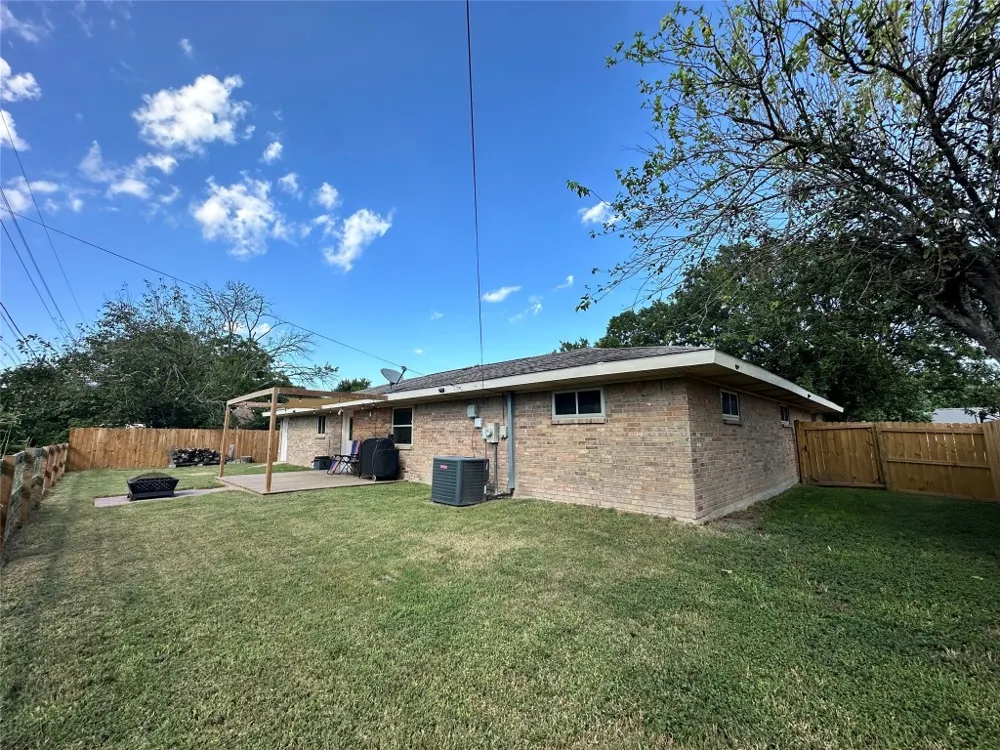 108 S Sunshine Lane Little River Academy, TX 76554