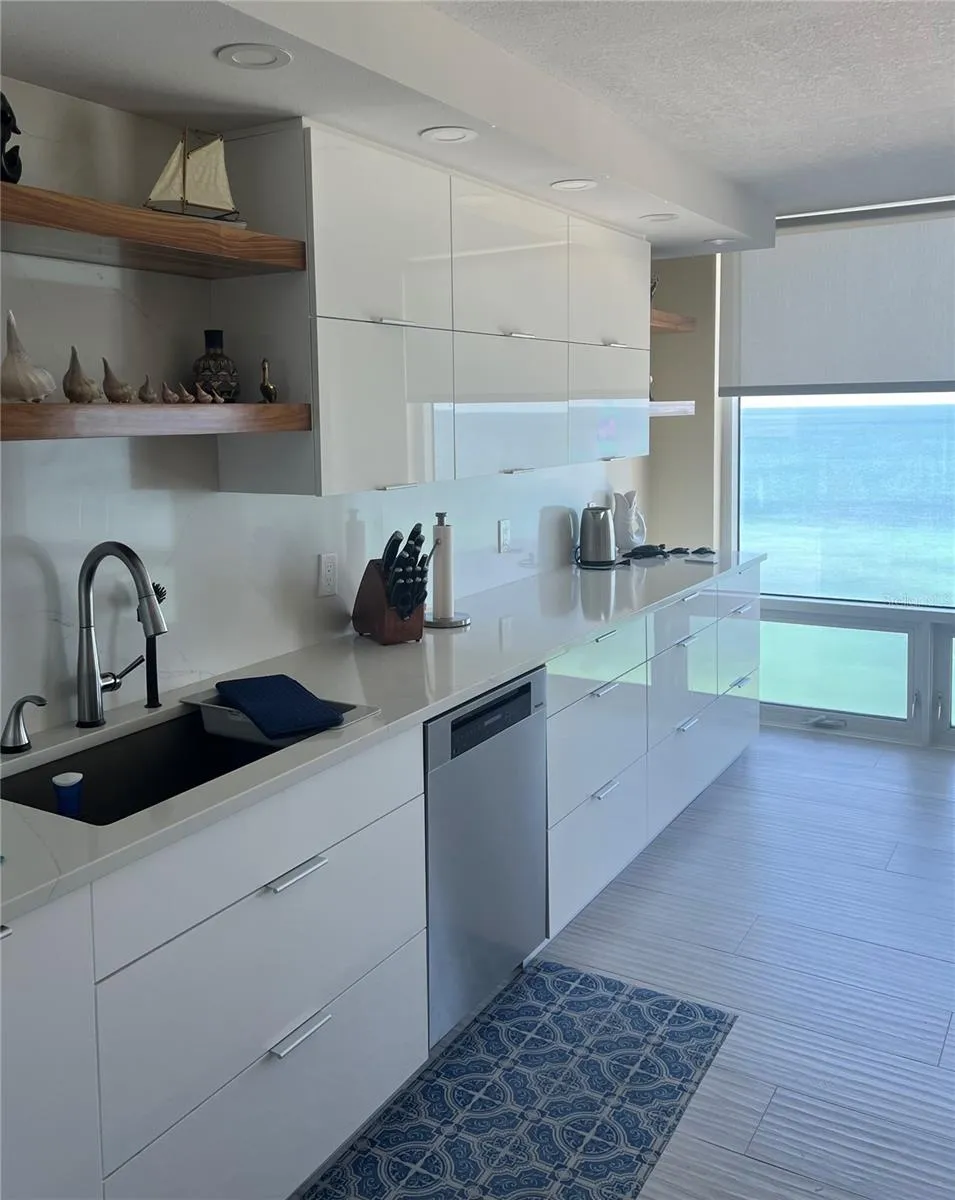 2425 GULF OF MEXICO DRIVE #11F Longboat Key, FL 34228