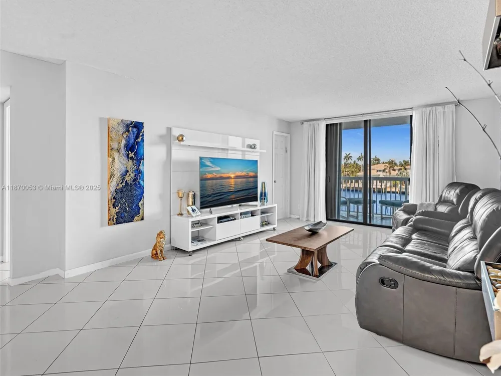 1500 S Ocean Dr #3E Hollywood, FL 33019
