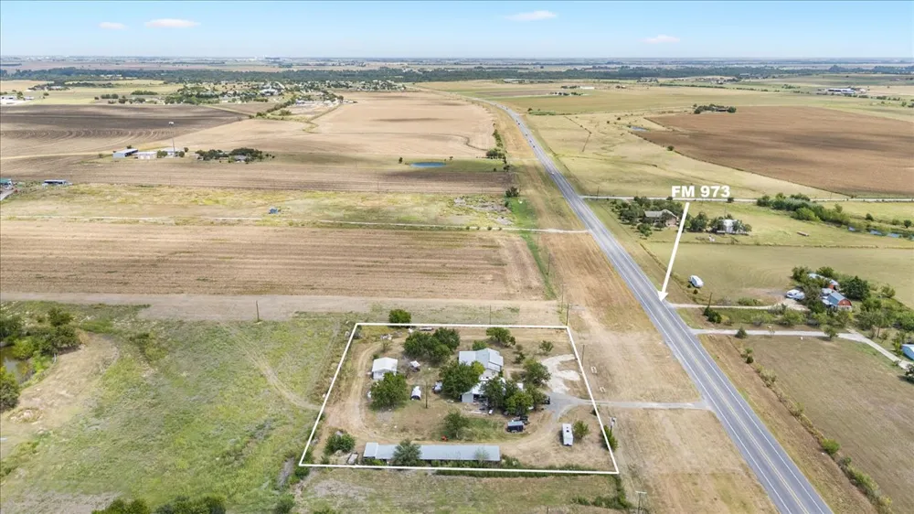 19016 Fm 973 Coupland, TX 78615