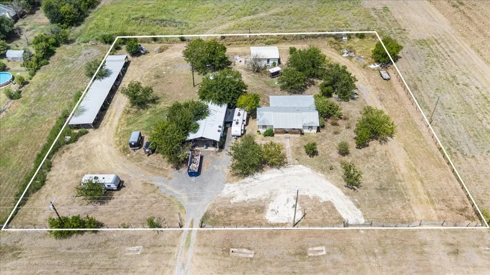 19016 Fm 973 Coupland, TX 78615
