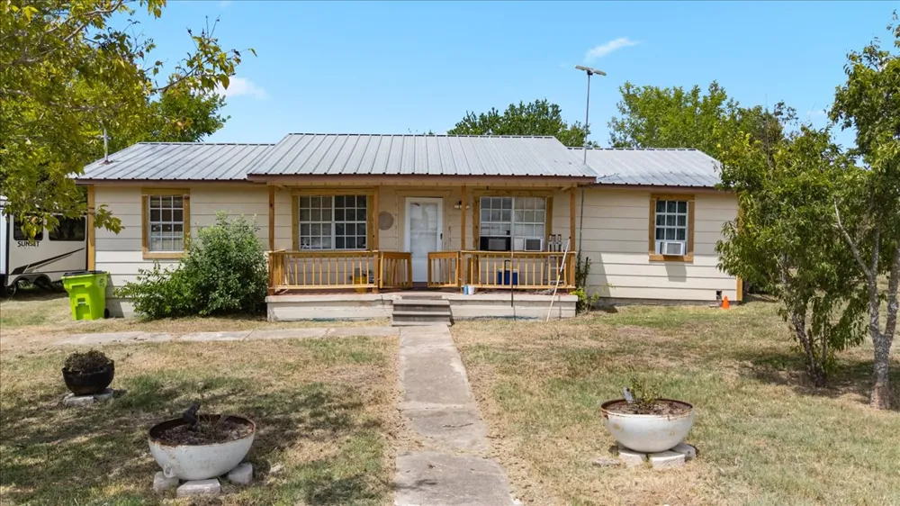 19016 Fm 973 Coupland, TX 78615
