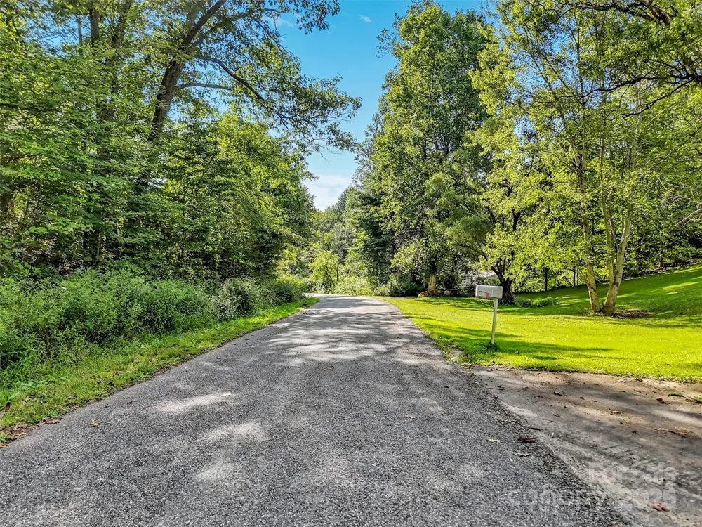 323 Jody Cove Canton, NC 28716