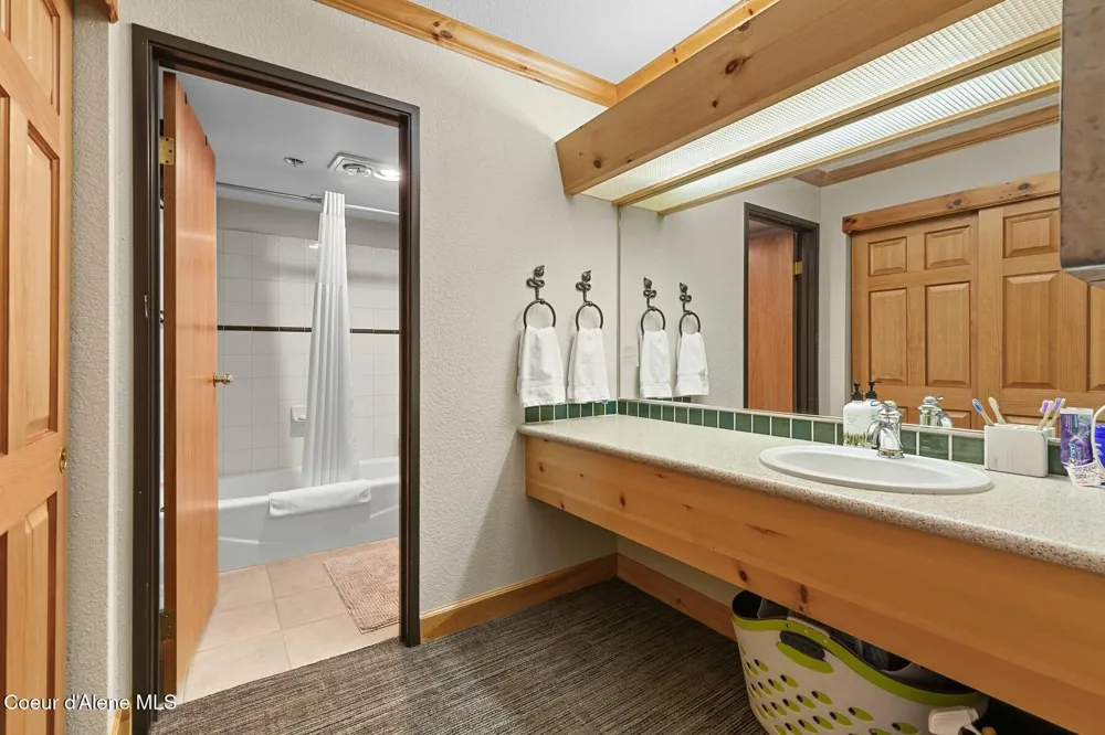 72 Great Escape Road #410/412 Sandpoint, ID 83864