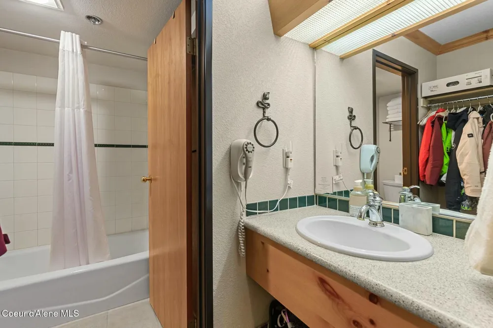 72 Great Escape Road #410/412 Sandpoint, ID 83864